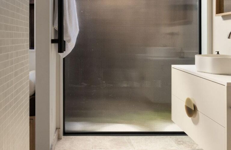 Bathrooms & Vanities